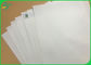 Reciclables blanqueados colorean los carretes del papel de Kraft de saco de 70gsm 100gsm para las bolsas de papel